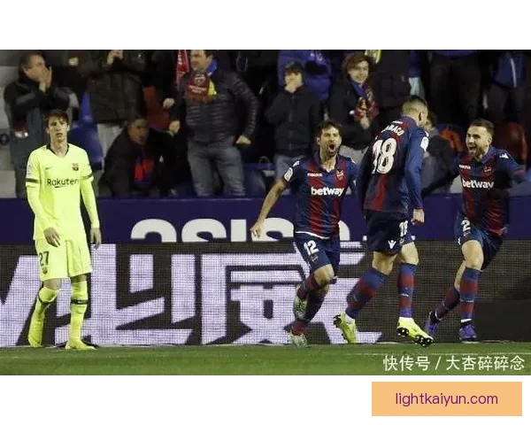 格列兹曼转会巴萨五年回顾:辉煌成就与失落困扰并存的复杂历程 格列兹曼转会巴萨五年回顾:辉煌成就与失落困扰并存的复杂历程