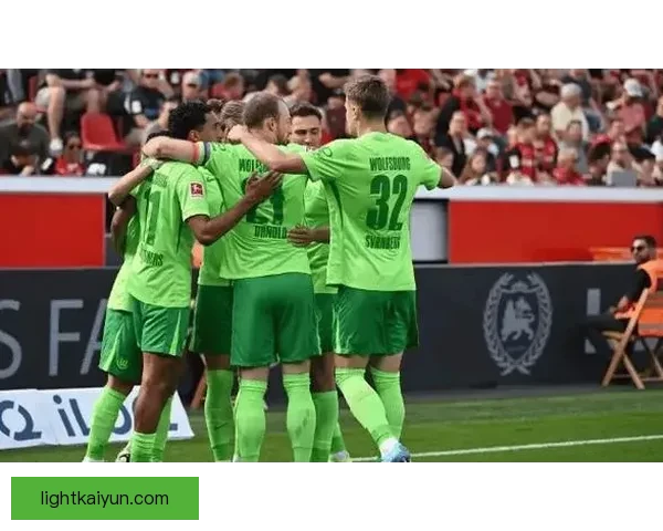 德甲赛季中，黄黑战队状态回暖，保持不败引人关注