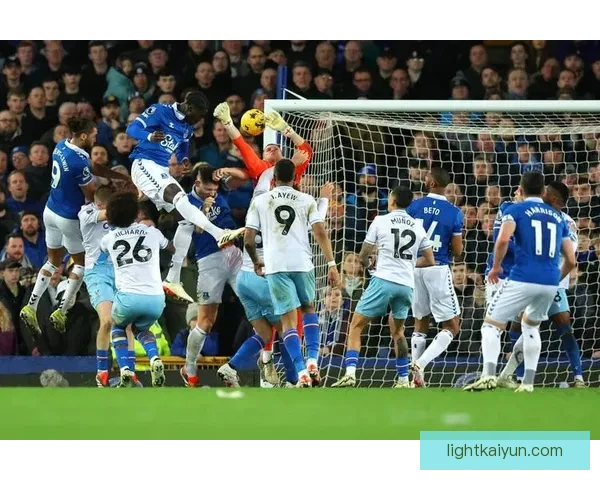 瓜迪奥拉战术执行案例分析：球队表现稳健，致力于控球与高位压迫战术